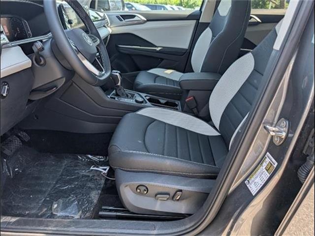new 2025 Volkswagen Taos car