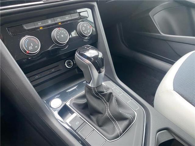 new 2025 Volkswagen Taos car