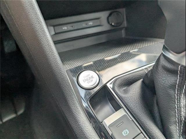 new 2025 Volkswagen Taos car