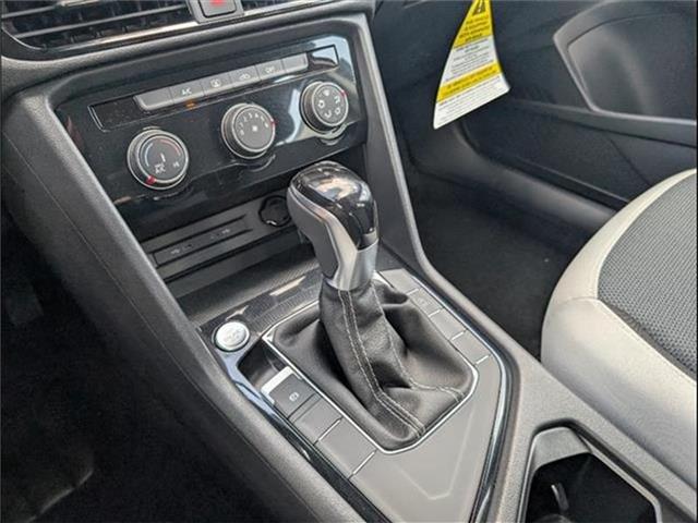 new 2025 Volkswagen Taos car