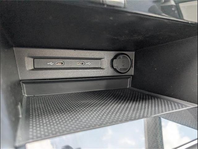 new 2025 Volkswagen Taos car