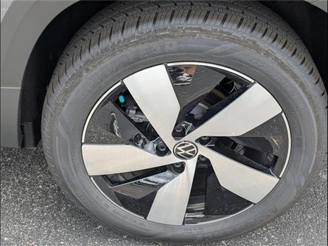 new 2025 Volkswagen Taos car