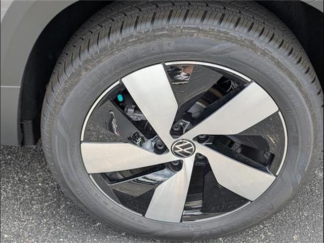 new 2025 Volkswagen Taos car
