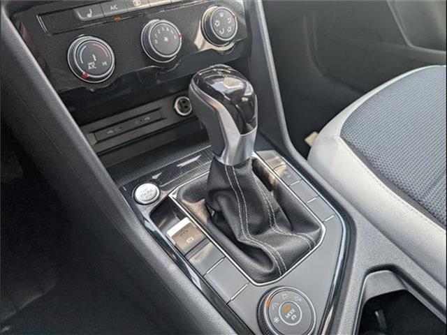 new 2025 Volkswagen Taos car