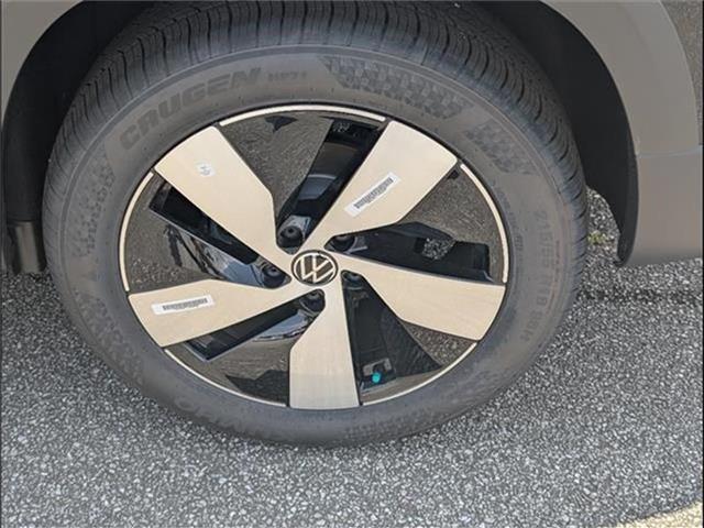 new 2025 Volkswagen Taos car