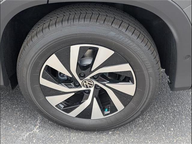 new 2025 Volkswagen Tiguan car