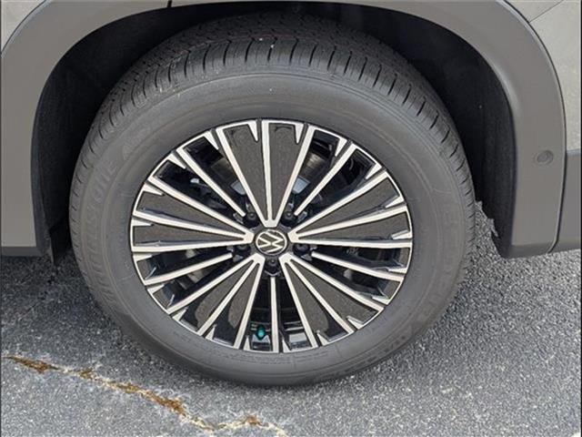 new 2025 Volkswagen Tiguan car