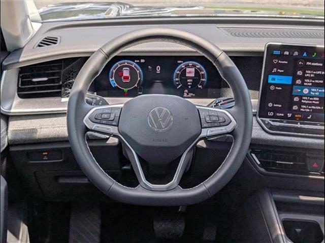 new 2025 Volkswagen Tiguan car