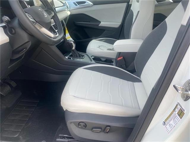 new 2025 Volkswagen Taos car