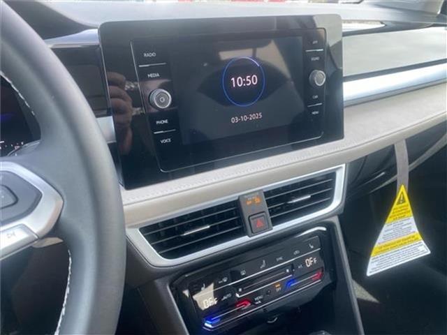 new 2025 Volkswagen Taos car