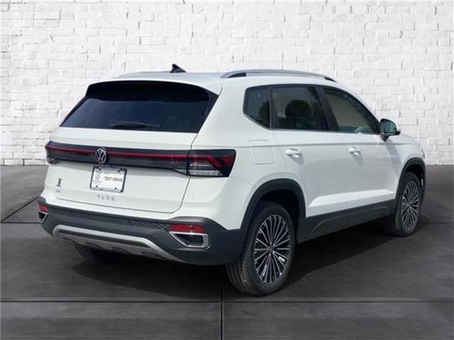 new 2025 Volkswagen Taos car