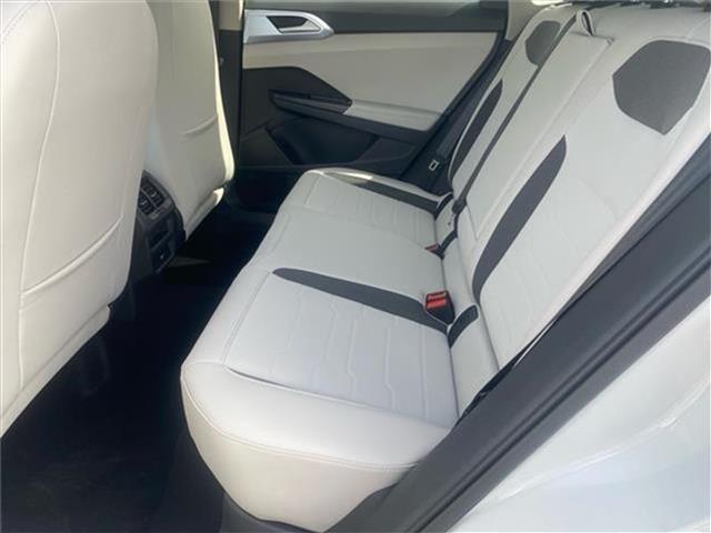 new 2025 Volkswagen Taos car