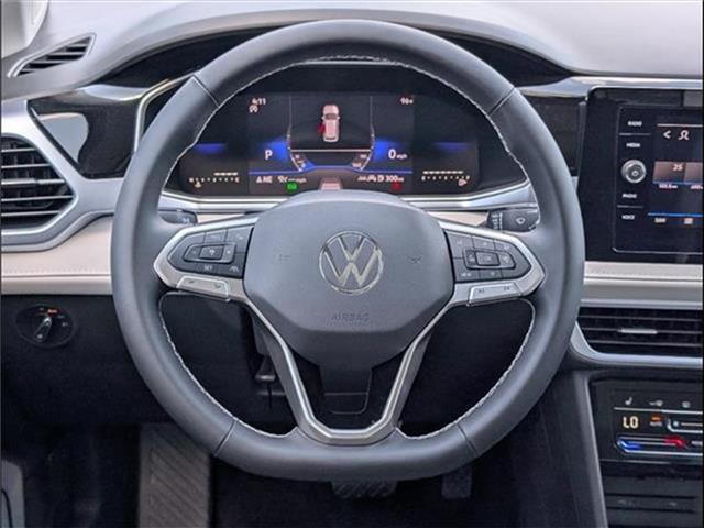 new 2025 Volkswagen Taos car
