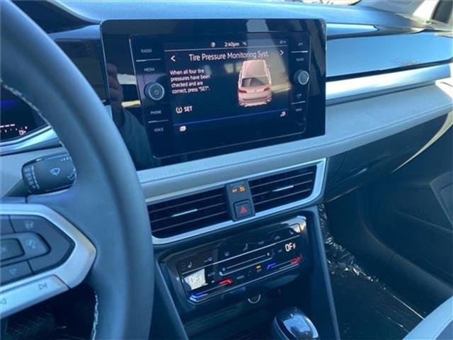 new 2025 Volkswagen Taos car