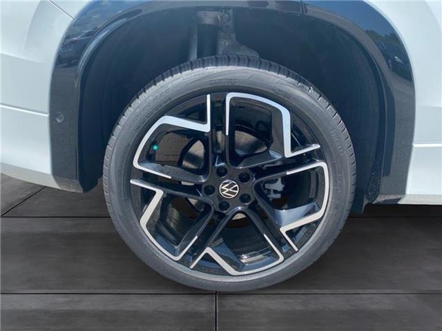 new 2025 Volkswagen Tiguan car