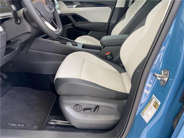 new 2025 Volkswagen Tiguan car