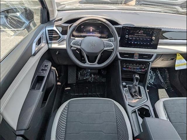 new 2025 Volkswagen Taos car