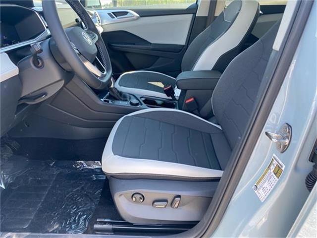 new 2025 Volkswagen Taos car