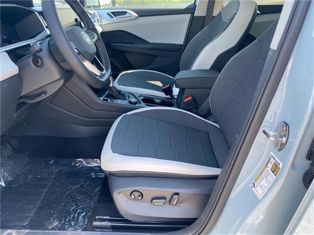 new 2025 Volkswagen Taos car