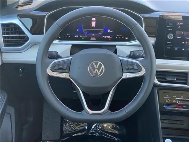 new 2025 Volkswagen Taos car