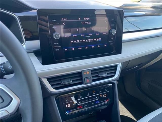 new 2025 Volkswagen Taos car