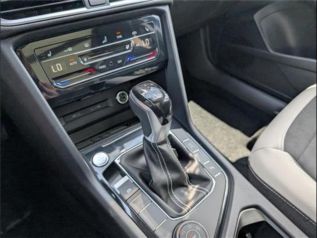 new 2025 Volkswagen Taos car