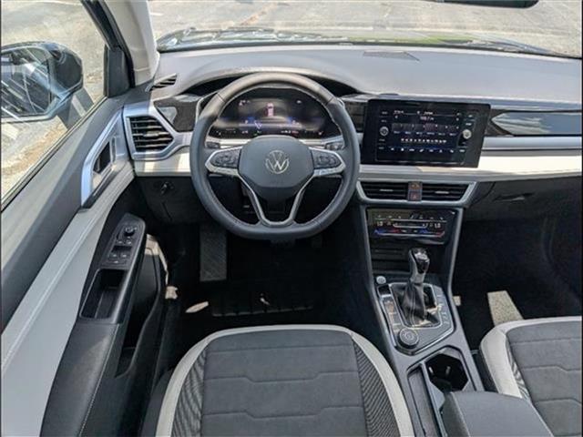 new 2025 Volkswagen Taos car