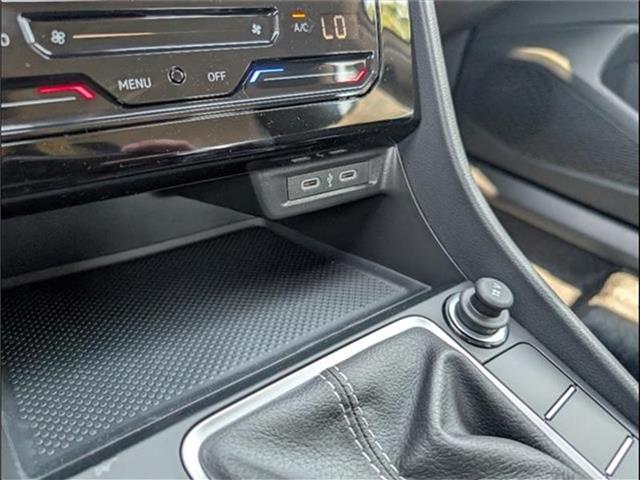 new 2025 Volkswagen Jetta car
