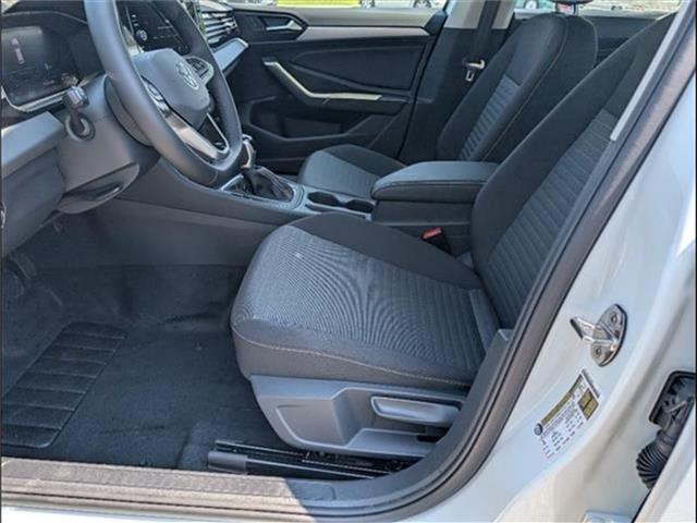 new 2025 Volkswagen Jetta car