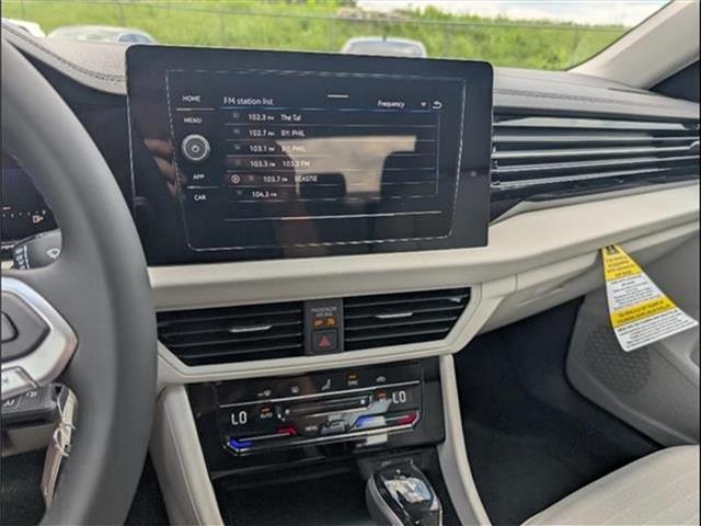 new 2025 Volkswagen Jetta car
