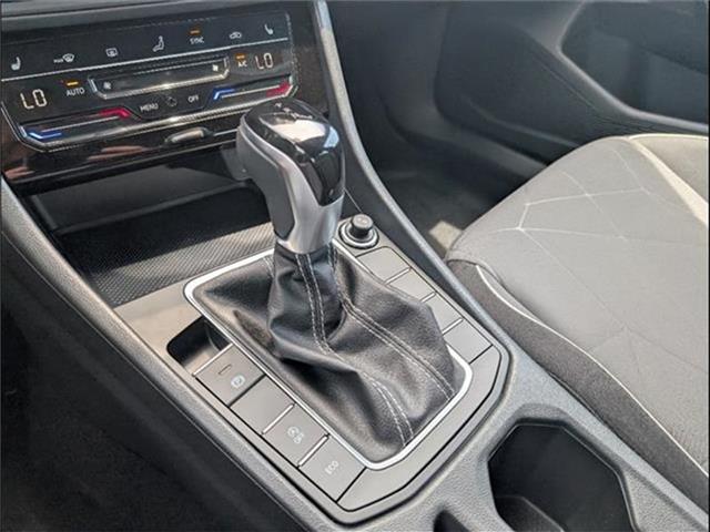 new 2025 Volkswagen Jetta car
