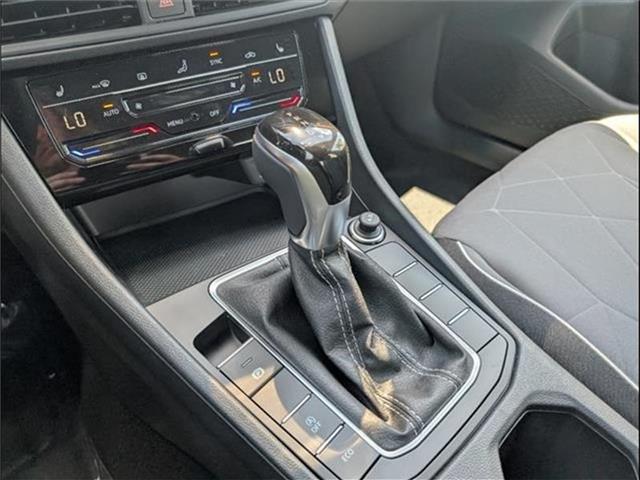 new 2025 Volkswagen Jetta car