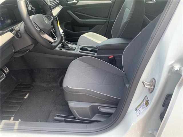 new 2025 Volkswagen Jetta car
