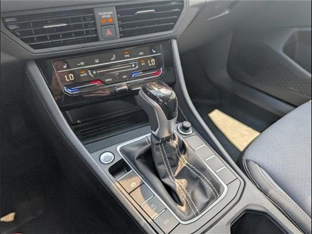 new 2025 Volkswagen Jetta car