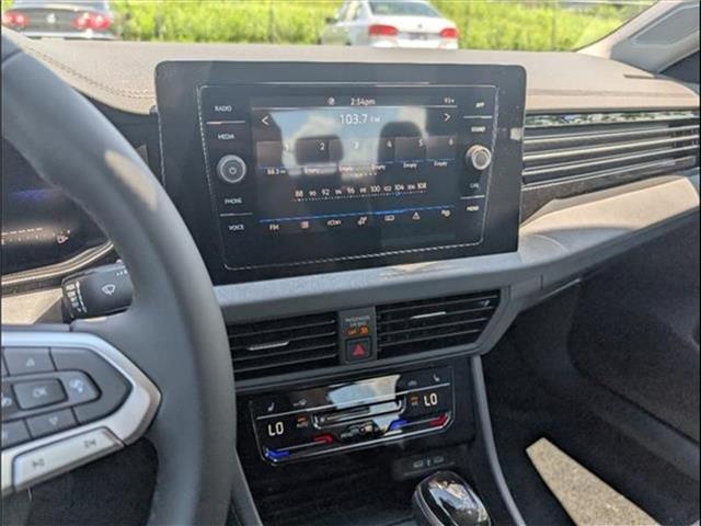 new 2025 Volkswagen Jetta car