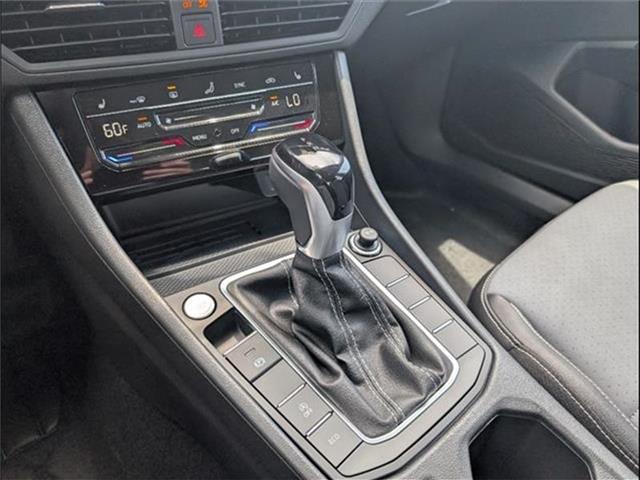 new 2025 Volkswagen Jetta car
