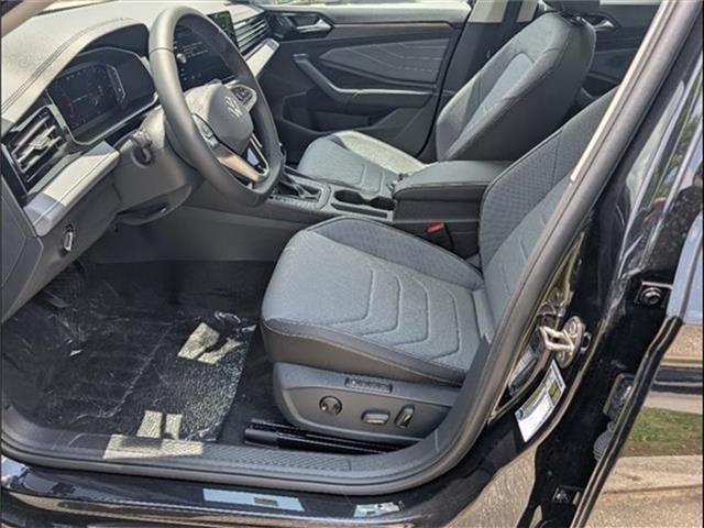 new 2025 Volkswagen Jetta car