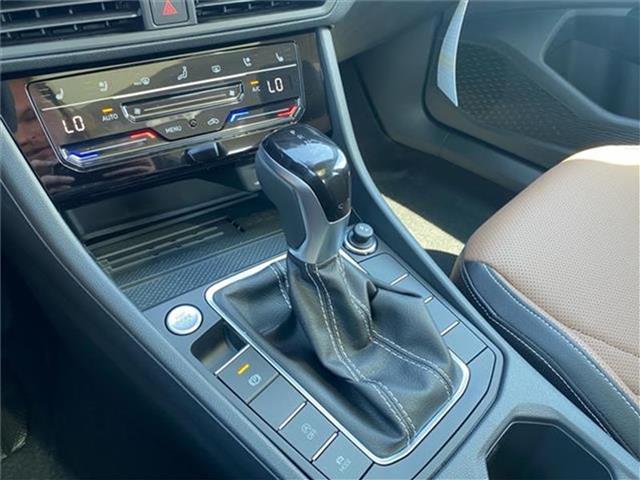 new 2025 Volkswagen Jetta car
