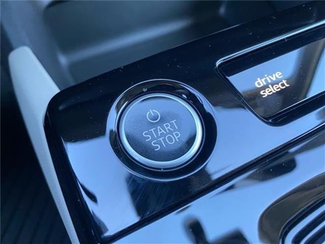 new 2025 Audi Q6 e-tron car