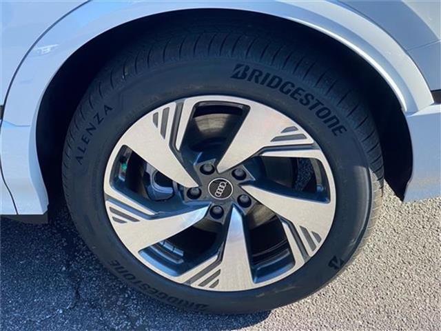 new 2025 Audi Q6 e-tron car