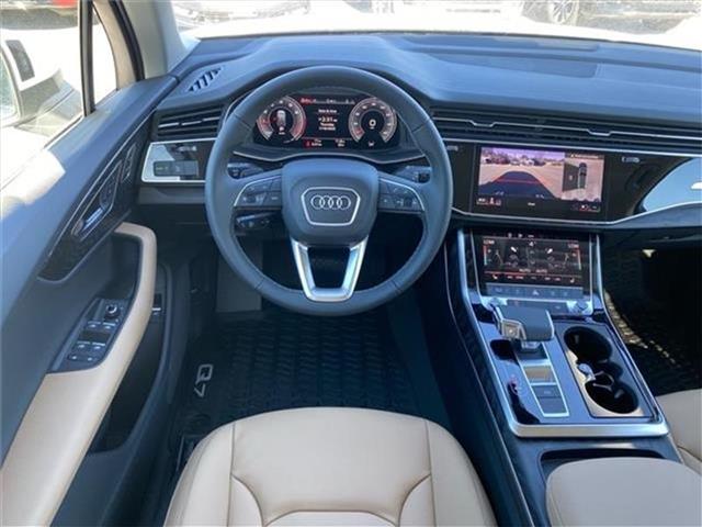 new 2025 Audi Q7 car