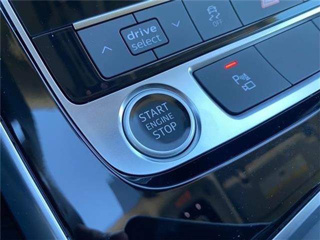 new 2025 Audi Q8 car