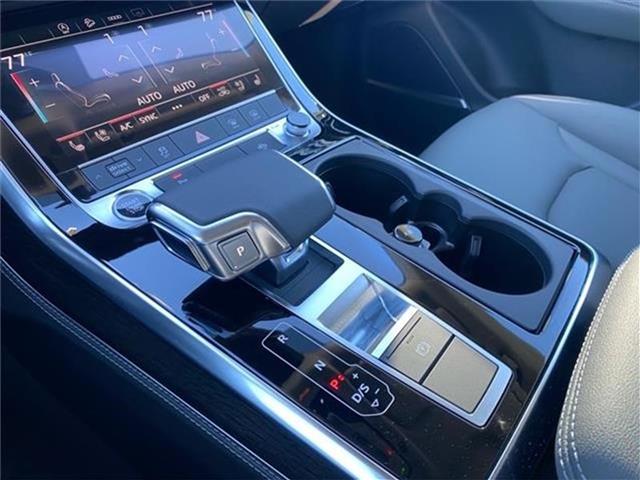 new 2025 Audi Q8 car