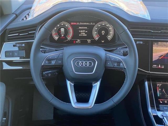new 2025 Audi Q8 car