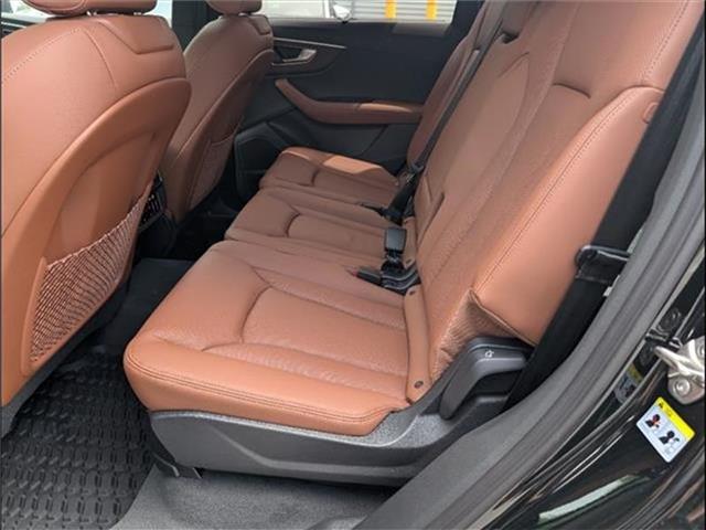 new 2025 Audi Q7 car