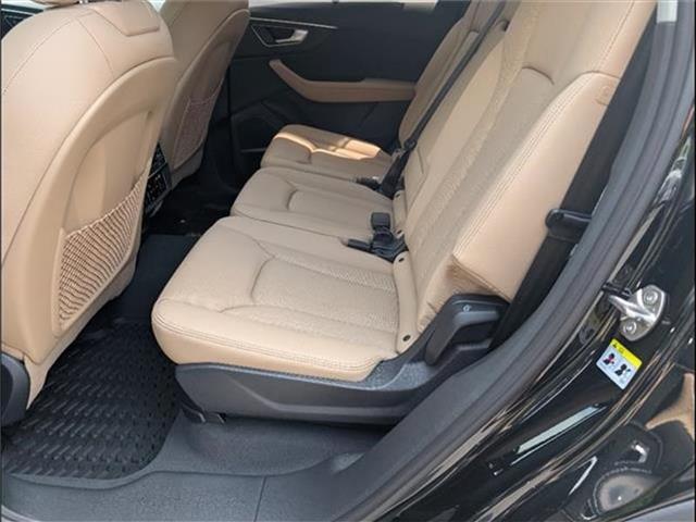 new 2025 Audi Q7 car