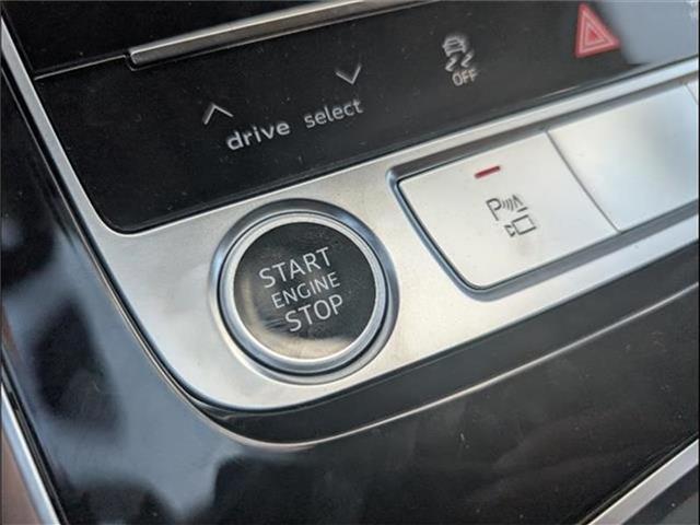 new 2025 Audi Q7 car