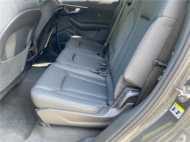 new 2025 Audi Q7 car