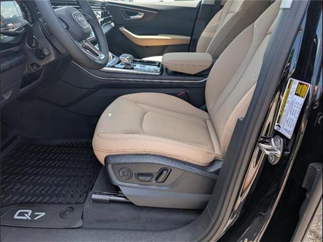 new 2025 Audi Q7 car