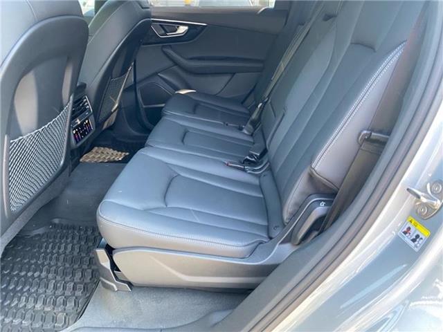 new 2025 Audi Q7 car